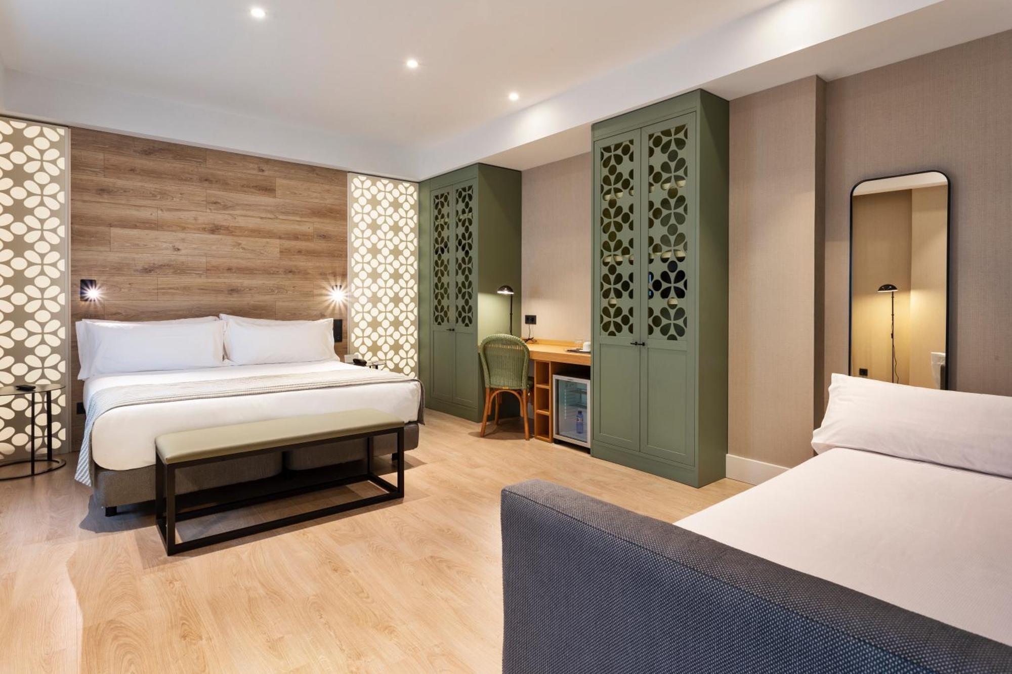 Premium Double or Twin Room,1436366113:JPEG